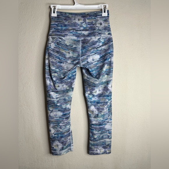 Lululemon Wunder Under Crop High Rise Blurry Belle Multi size 6 - Picture 4 of 4